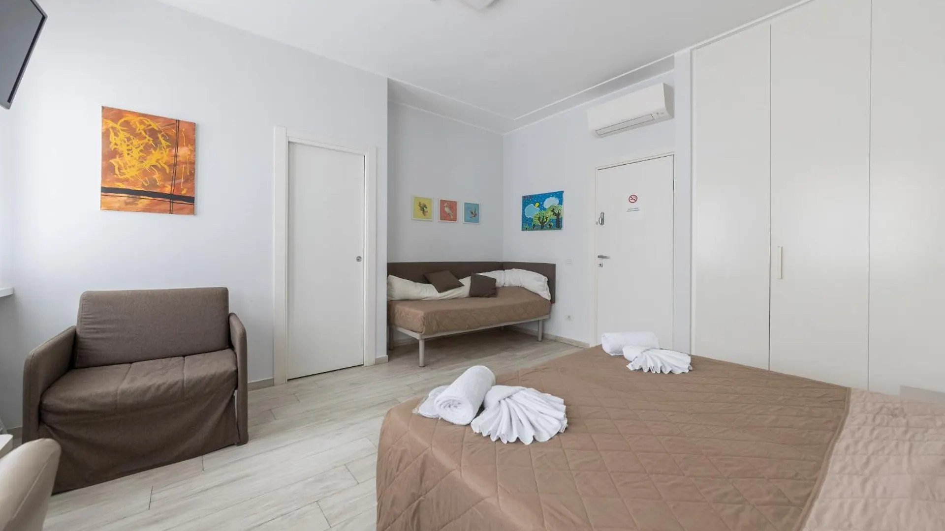 Chezromyk The Kosher B&B Milan Bed & Breakfast