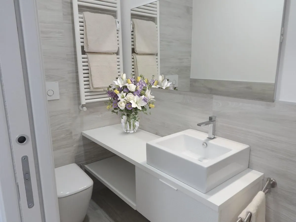 Chezromyk The Kosher B&B Milan Bed & Breakfast